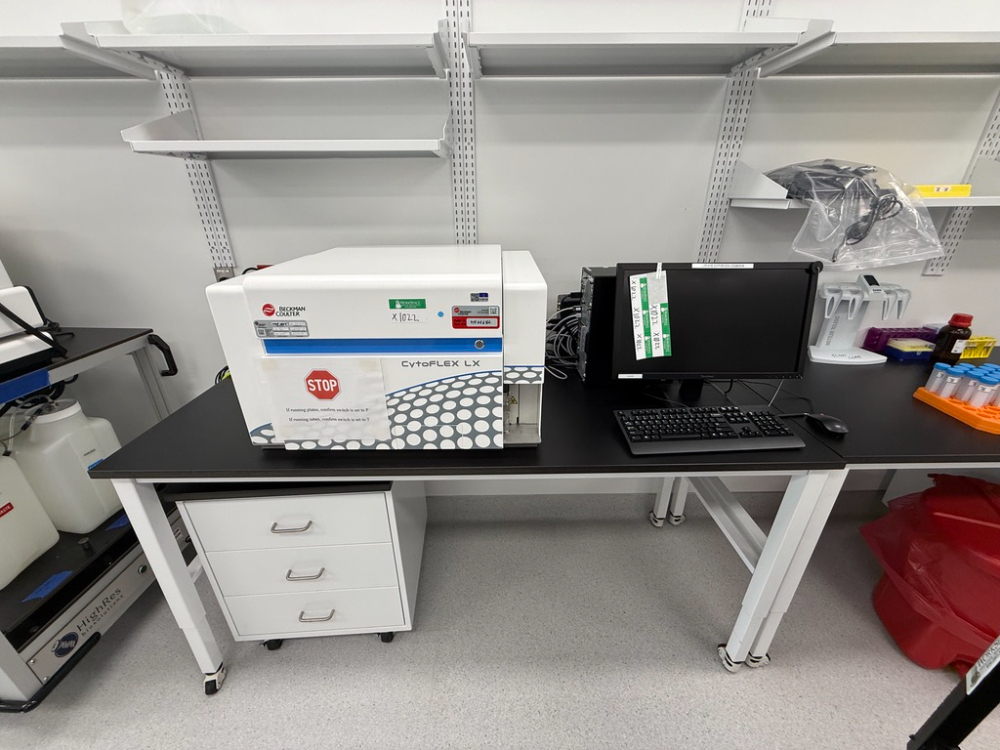 Image of Beckman Coulter CytoFlex LX 5 lasers Flow Cytometer